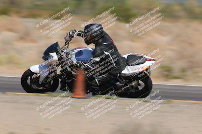 media/Oct-09-2022-SoCal Trackdays (Sun) [[95640aeeb6]]/Turn 15 Inside Distant Pans (1145am)/